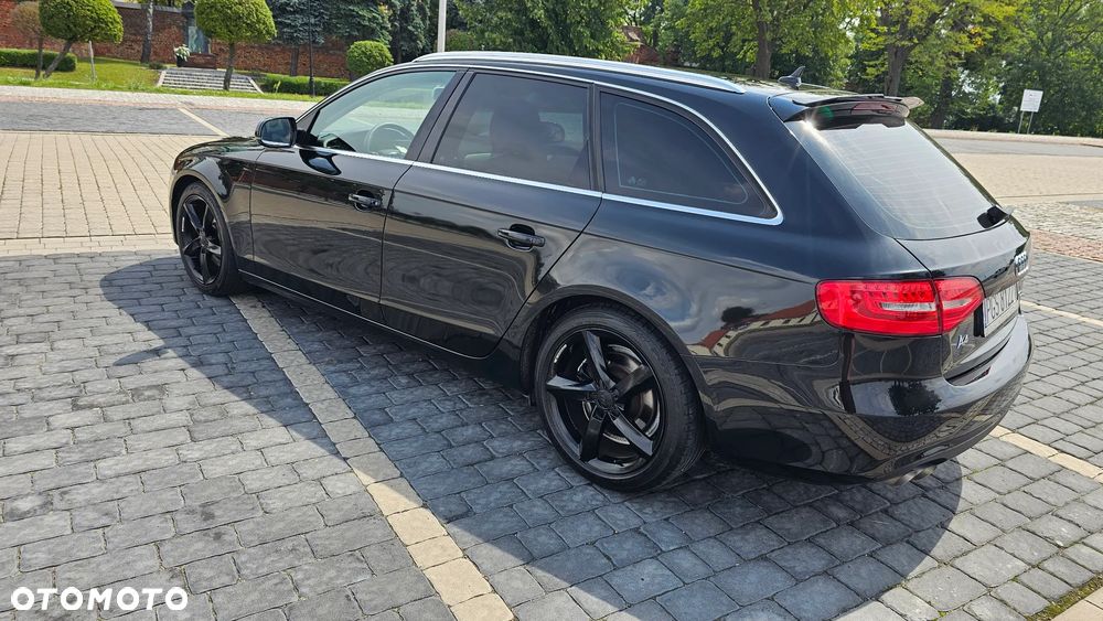 Audi A4 Avant - 13