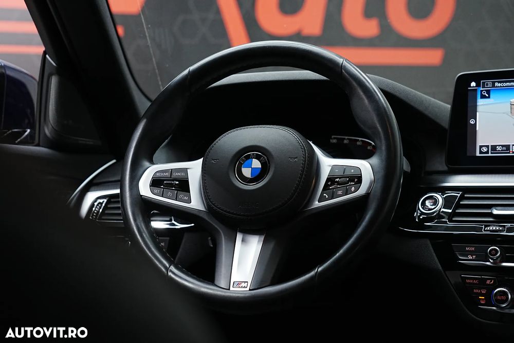 BMW Seria 5 520i AT - 13