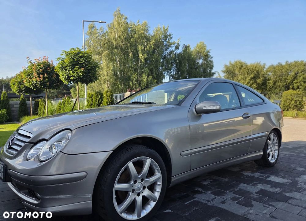 Mercedes-Benz Klasa C 180 Kompressor Sportcoupe - 4
