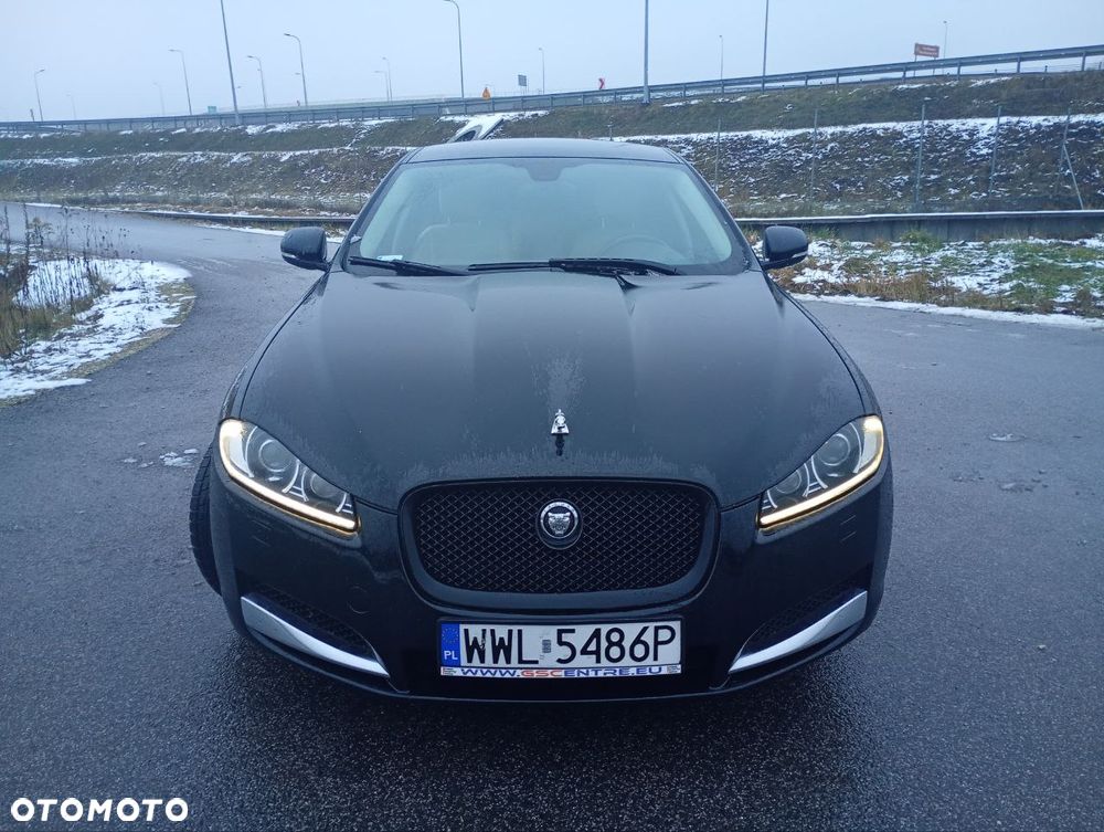 Jaguar XF 2.2 D - 4