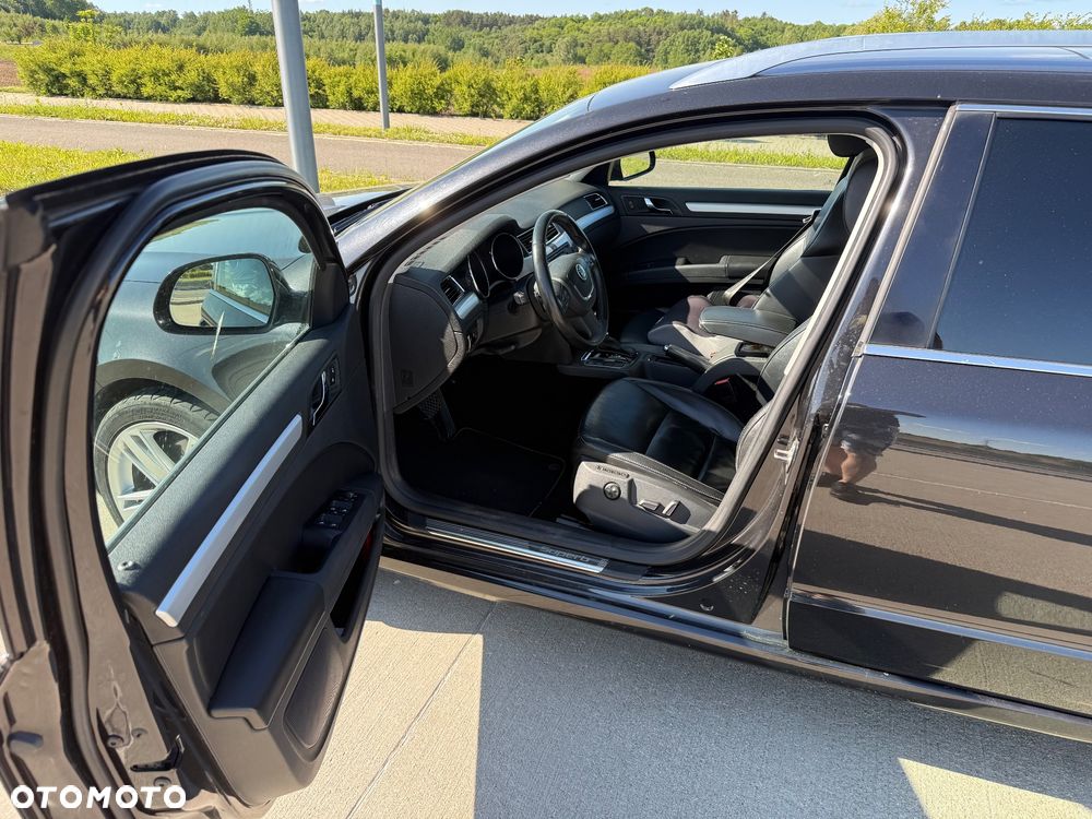 Skoda Superb 2.0 TDI Elegance DSG - 9