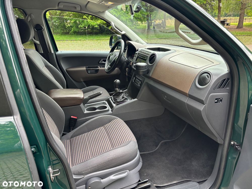 Volkswagen Amarok - 25