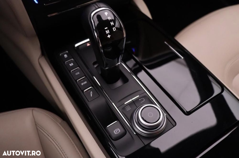 Maserati Quattroporte D GranLusso - 11
