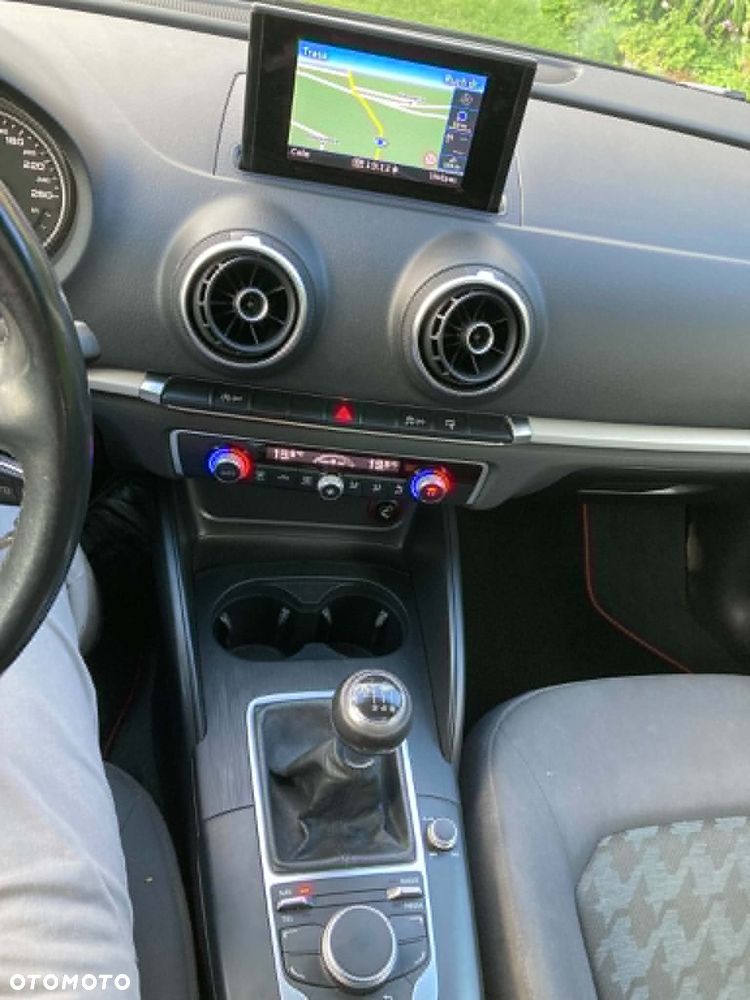 Audi A3 3-drzwiowe 1.6 TDI - 2
