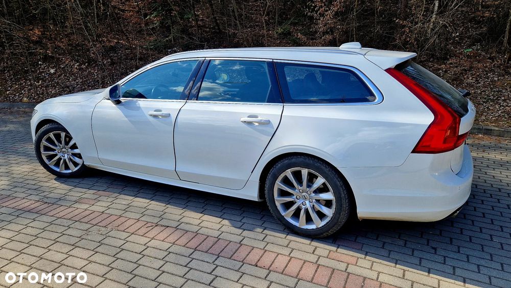 Volvo V90 D4 Momentum - 4