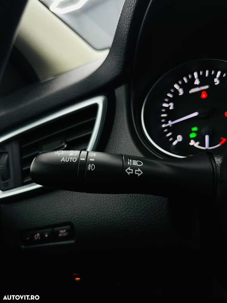 Nissan Qashqai 1.2 DIG-T TEKNA - 29