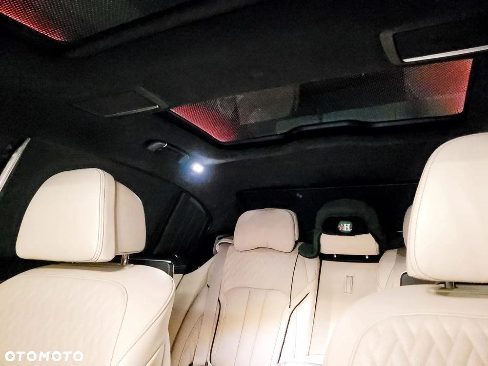 BMW Seria 7 750Li xDrive - 19