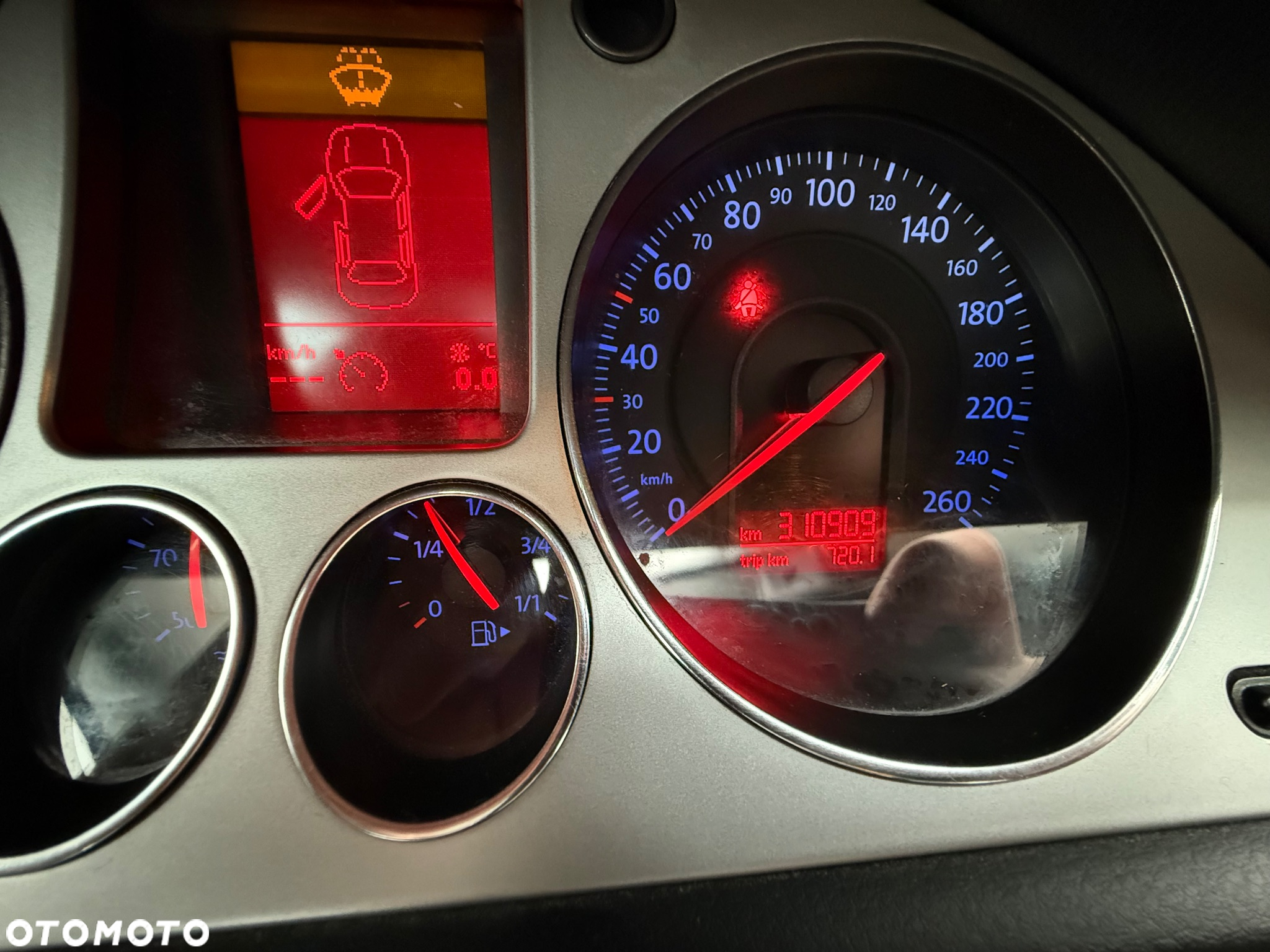 Volkswagen Passat 2.0 TDI DPF Comfortline - 26