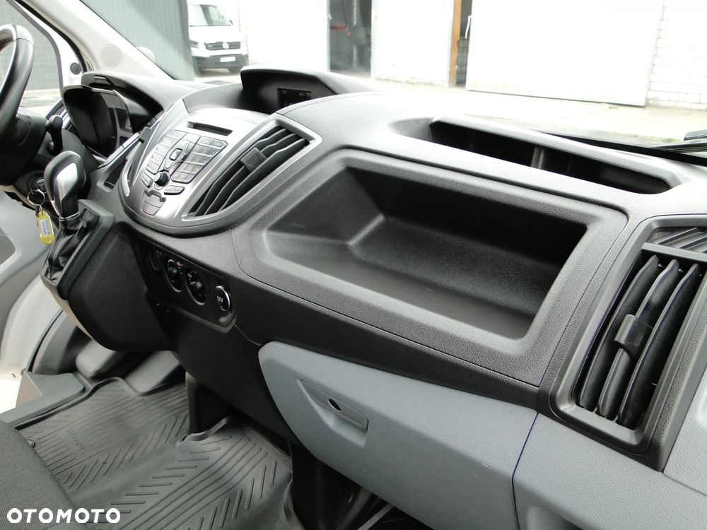 Ford Transit - 19