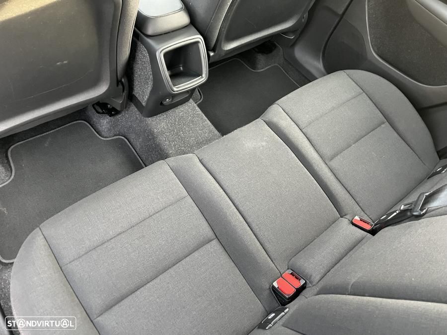 Volvo XC 40 1.5 T2 Momentum Geartronic - 27