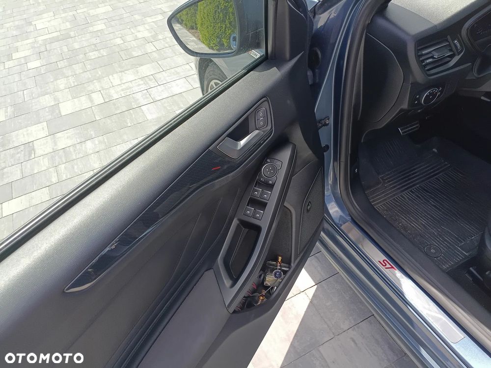 Ford Focus 2.0 EcoBlue ST-Line - 16