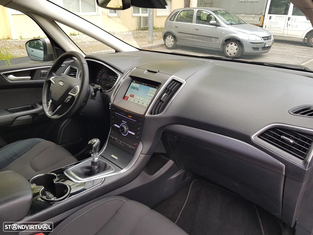 Ford S-Max 2.0 TDCi Titanium - 34