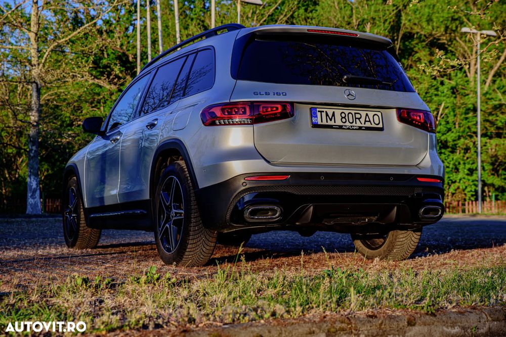 Mercedes-Benz GLB 180 7G-DCT - 4