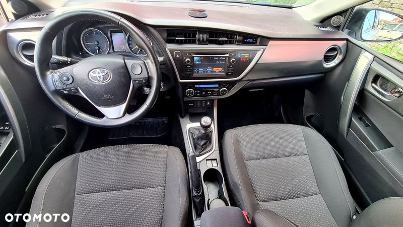 Toyota Auris 2.0 D-4D Comfort - 13