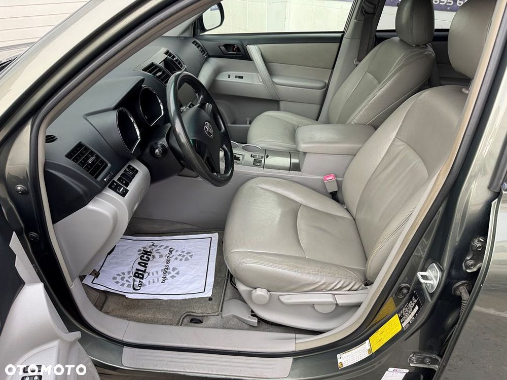 Toyota Highlander - 12