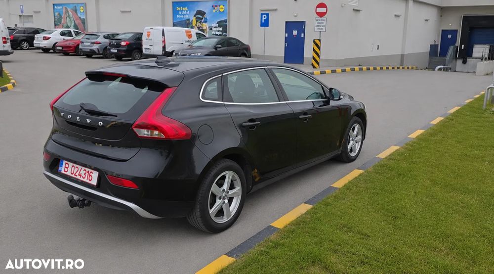 Volvo V40 D2 Momentum - 9