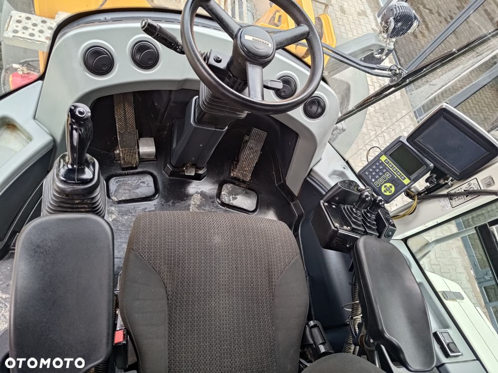 Liebherr L576 XPOWER - 9