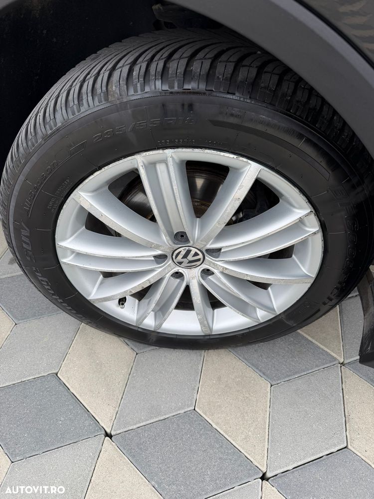 Volkswagen Tiguan - 9