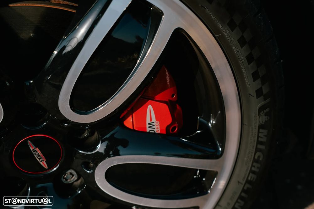 MINI Cabrio John Cooper Works Auto Desportiva - 29