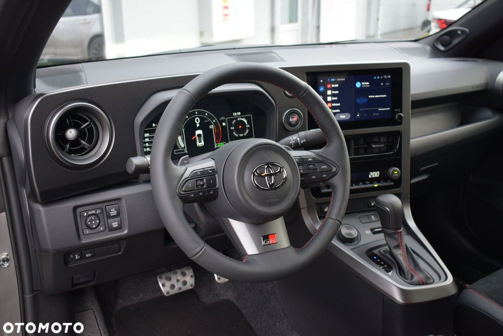 Toyota Yaris GR 1.6 Dynamic - 10