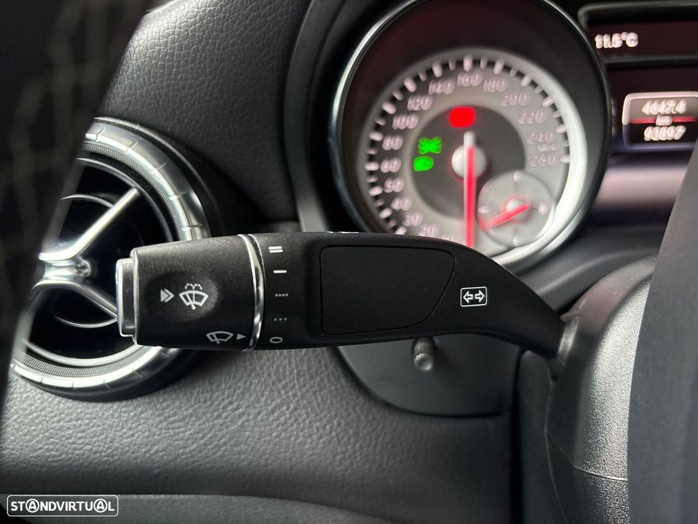 Mercedes-Benz CLA 200 CDI Urban - 13