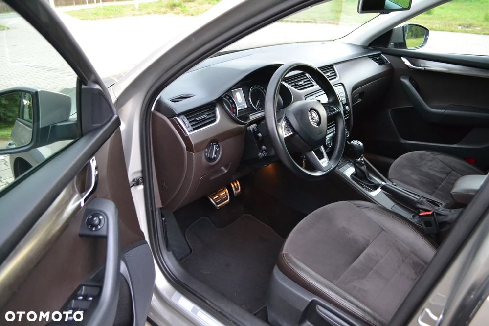 Skoda Octavia 2.0 TDI 4x4 DSG Scout - 17