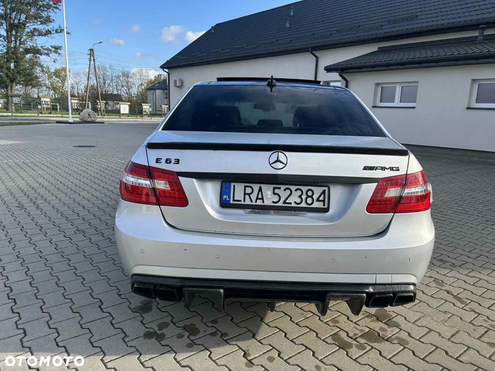 Mercedes-Benz Klasa E 63 AMG T AMG Speedshift 7G-MCT - 2