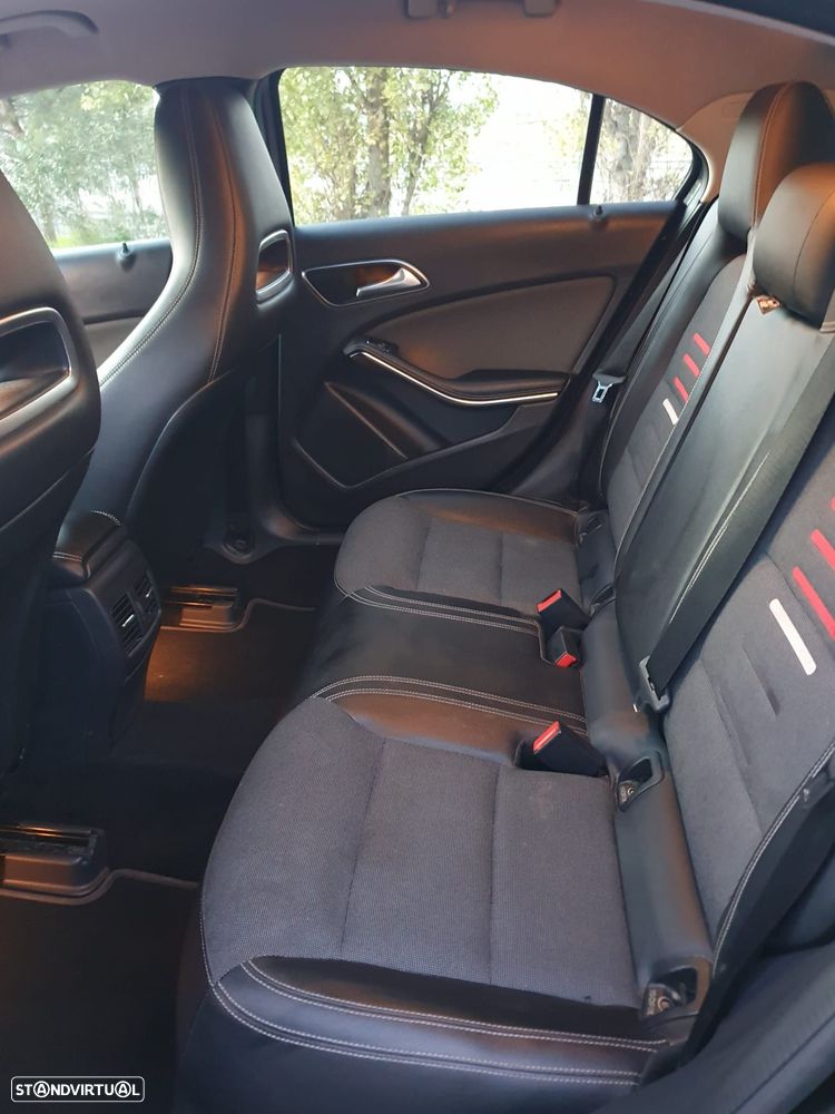 Mercedes-Benz A 180 - 4