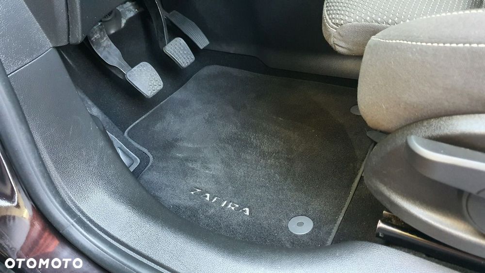 Opel Zafira - 14
