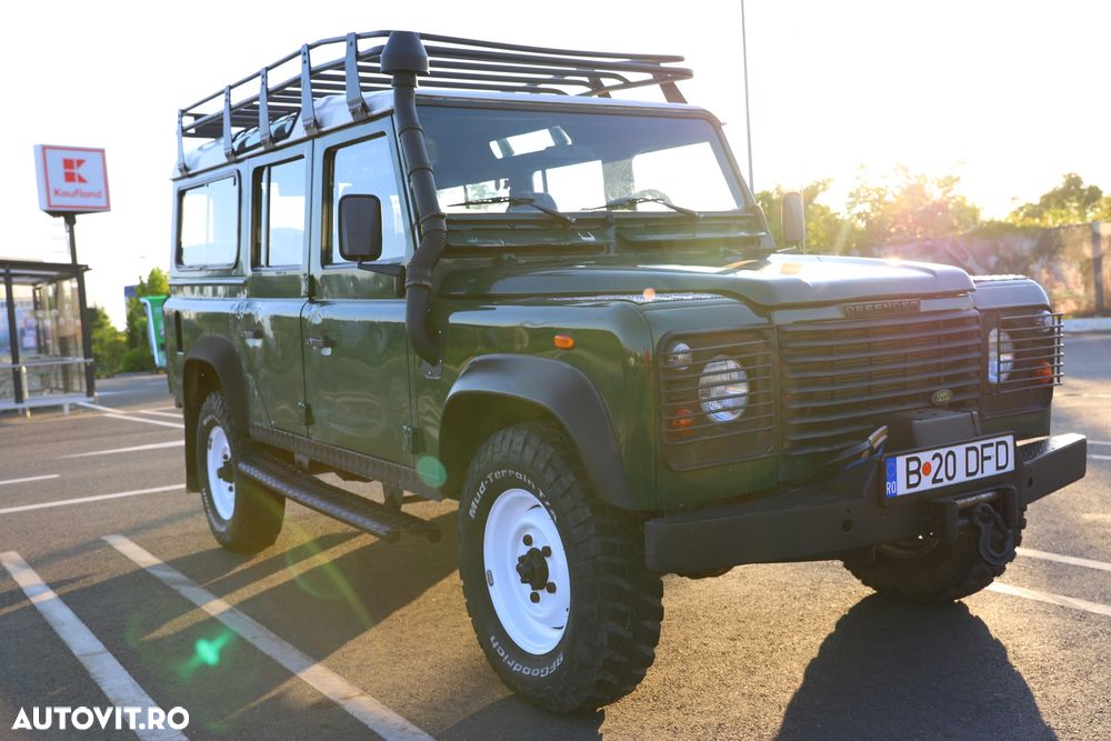 Land Rover Defender - 3