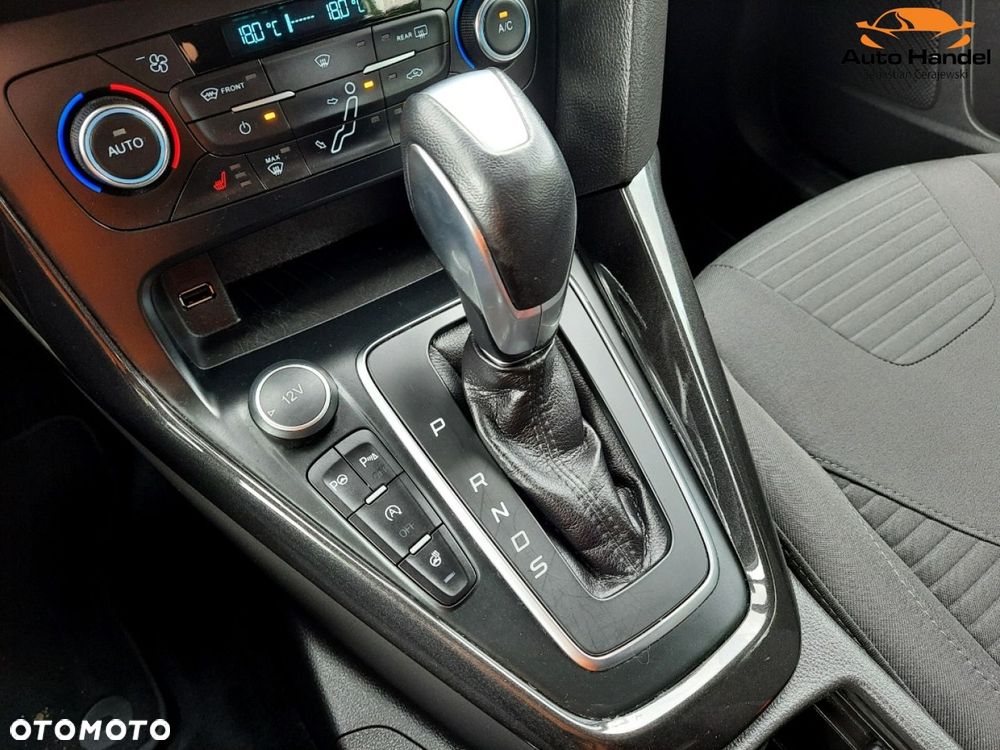 Ford Focus 1.5 EcoBoost Start-Stopp-System ST-LINE - 38