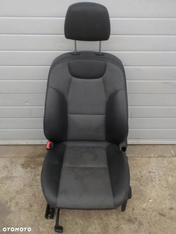 MERCEDES W204 FOTEL KIEROWCY LEWY PRZÓD