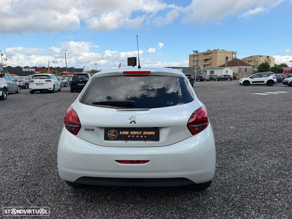 Peugeot 208 1.2 PureTech GT Line - 12