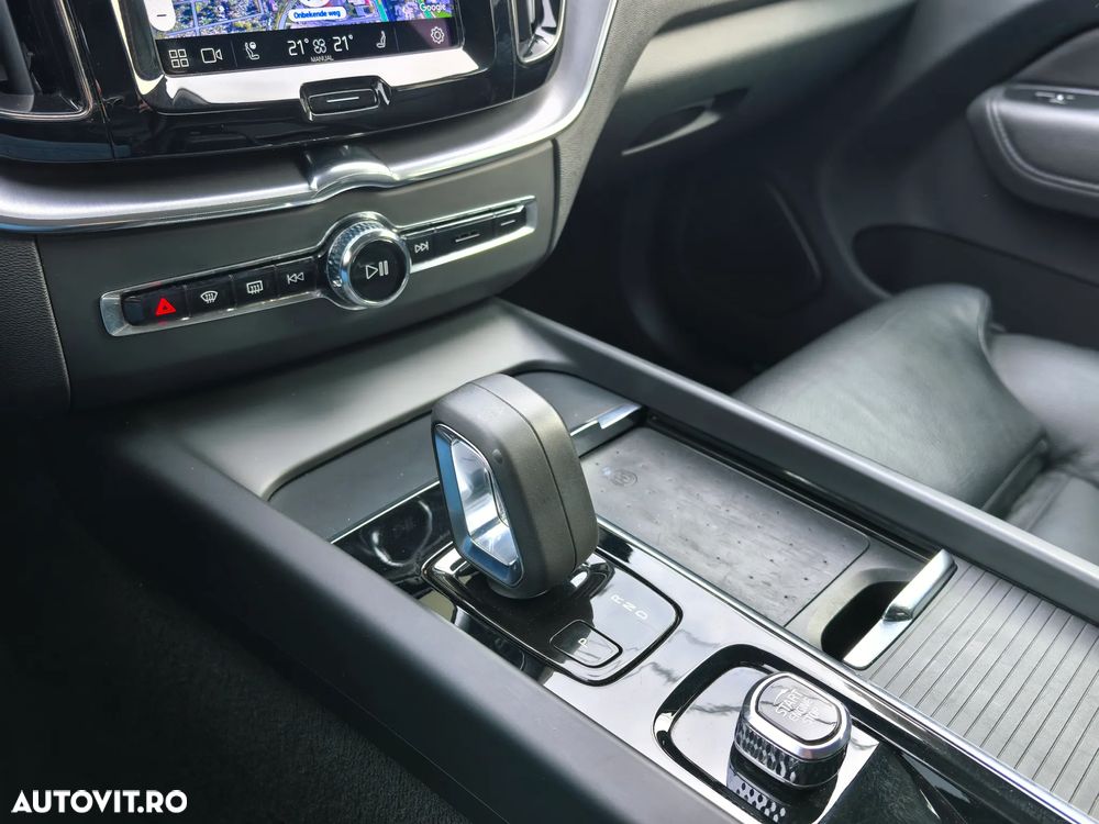 Volvo XC 60 B4 D Geartronic Momentum Pro - 18