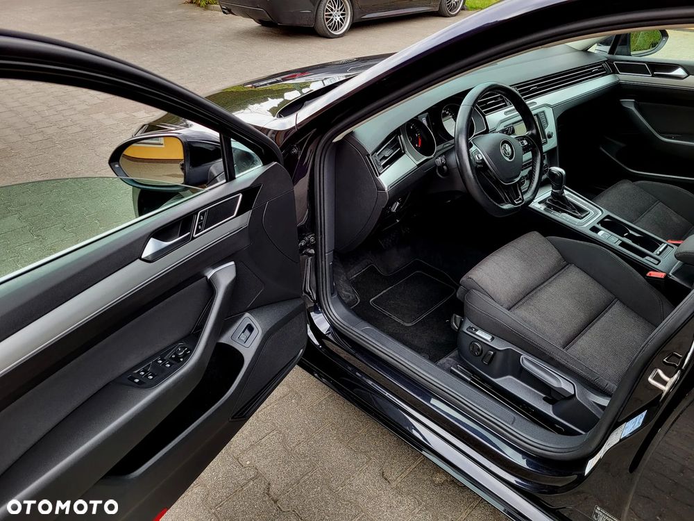 Volkswagen Passat - 10