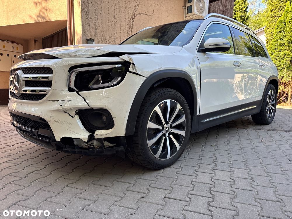 Mercedes-Benz GLB 250 4Matic 8G-DCT Special Edition - 16