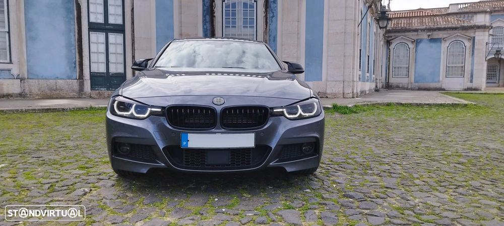 BMW 330 e iPerformance Pack M - 3