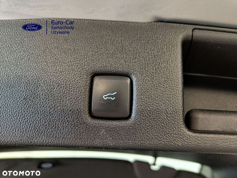 Ford Kuga - 10