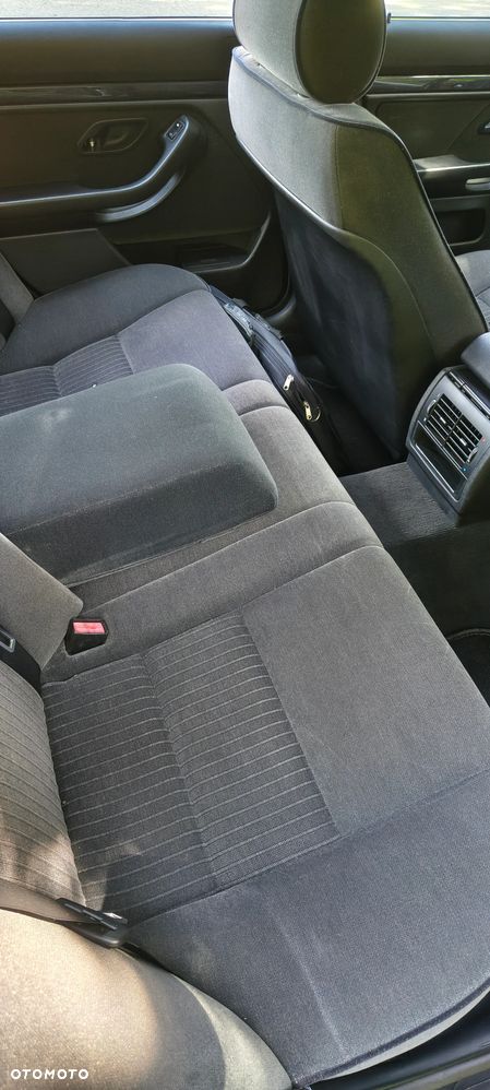 BMW Seria 5 528i - 11