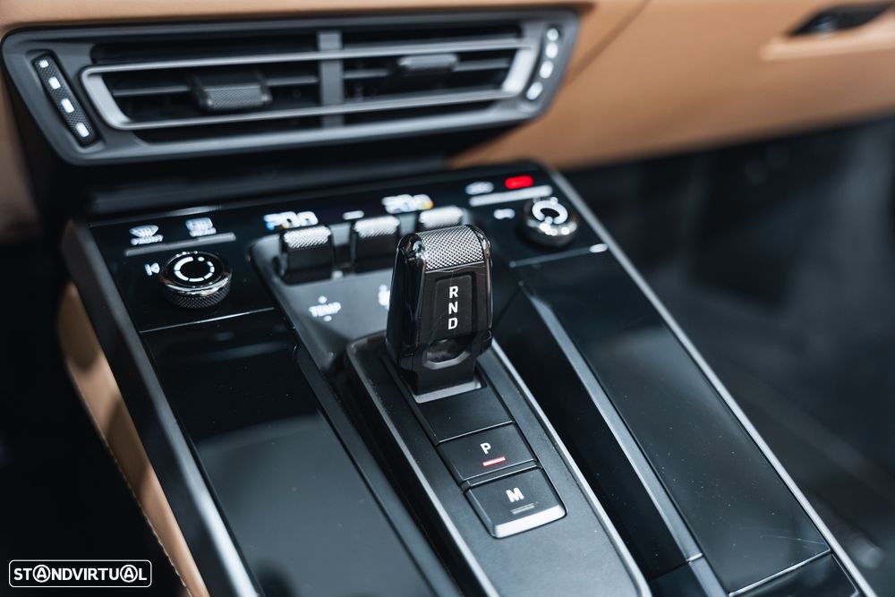 Porsche 911 (992) - 22