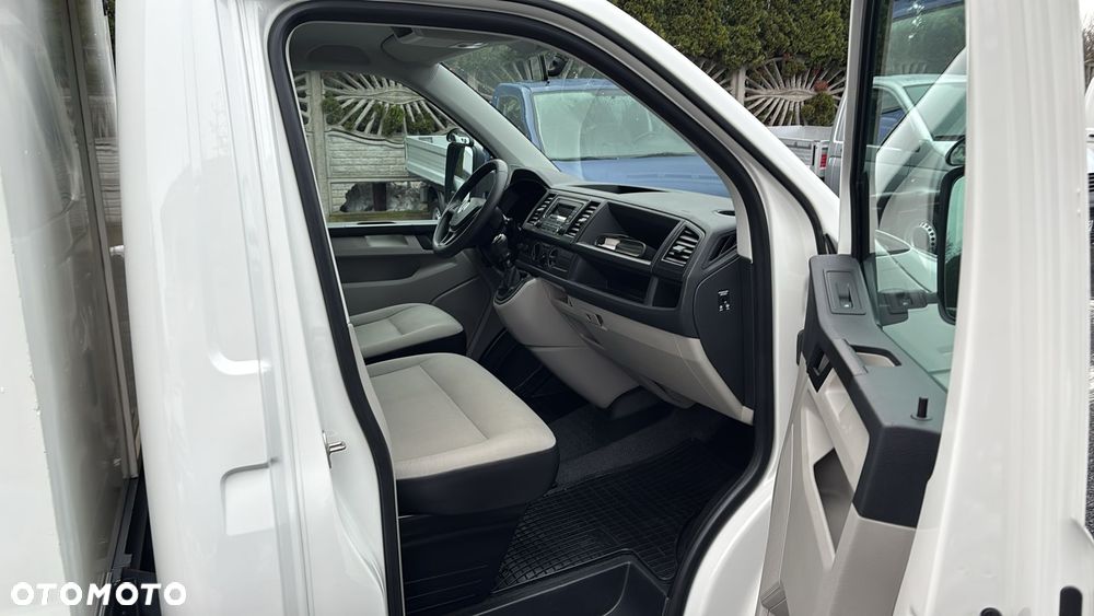 Volkswagen Transporter T6 - 10