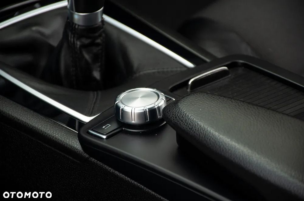 Mercedes-Benz Klasa C 180 BlueEFFICIENCY - 34