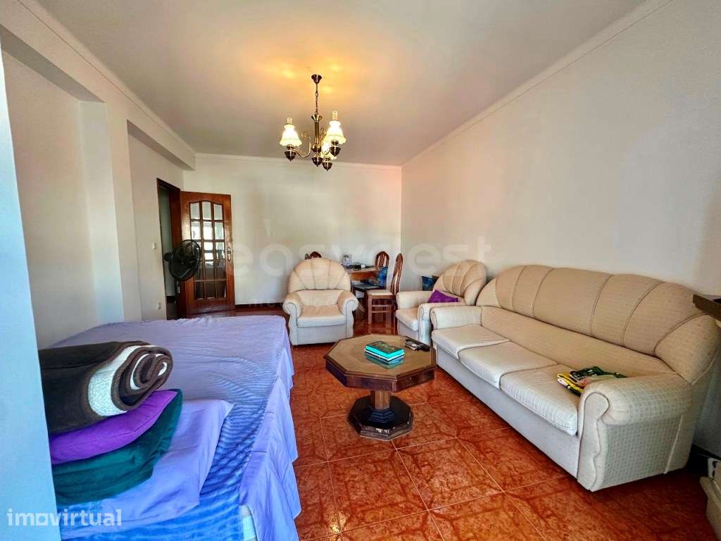 Apartamento T1, com área bruta privativa de 106 m2, localizado em M... - Grande imagem: 5/13