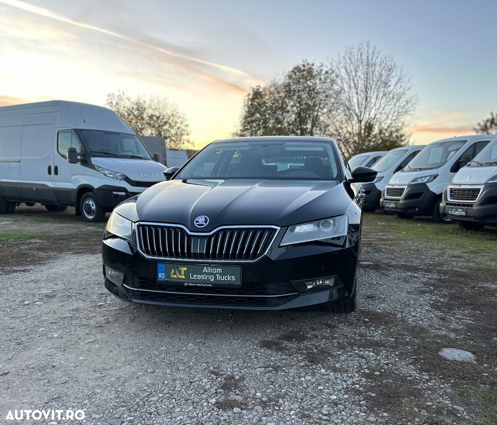 Skoda Superb 2.0 TDI DSG Premium Edition - 5