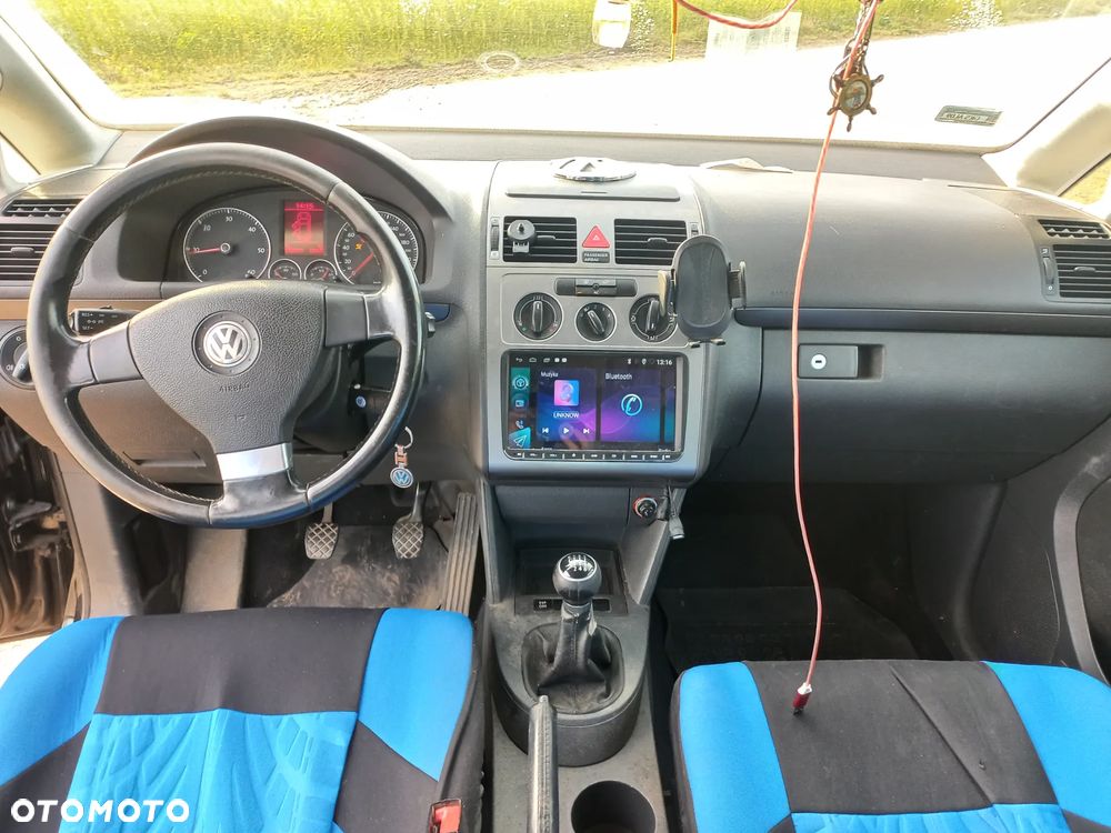 Volkswagen Touran - 2