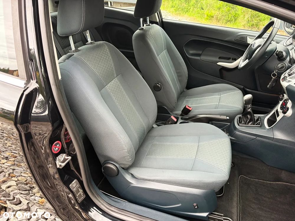 Ford Fiesta 1.25 Titanium X - 40