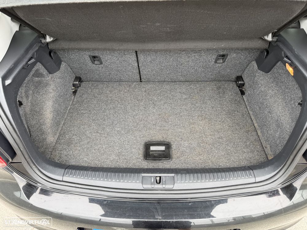 VW Polo - 24