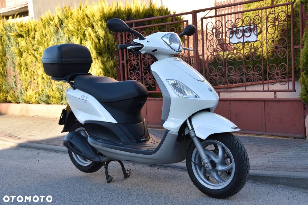 Piaggio FLY - 4