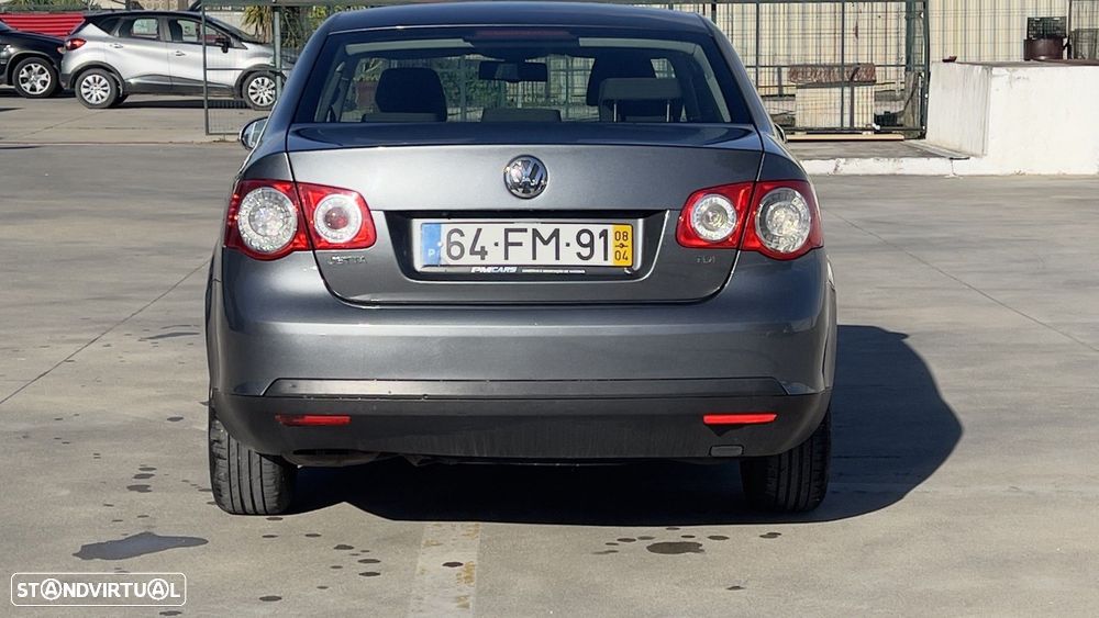 VW Jetta 1.9 TDi BlueM. Confortline - 7