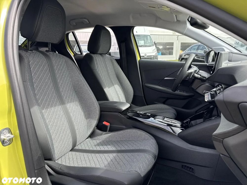 Peugeot 208 1.2 mHEV Allure - 20